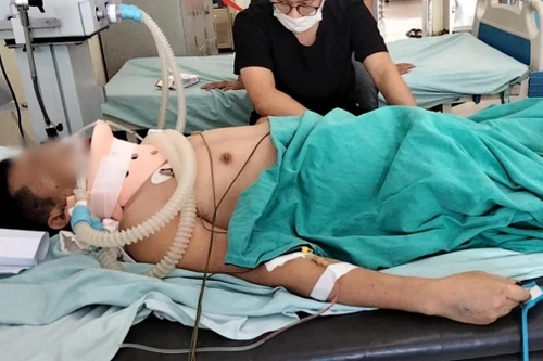 Khởi tố 2 đối tượng đánh chết người trước cổng Viện kiểm sát nhân dân huyện Phúc Thọ