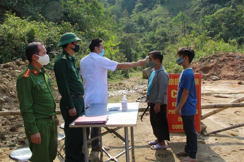 Bắt giữ 2 đối tượng nhập cảnh trái phép từ Lào về Việt Nam 