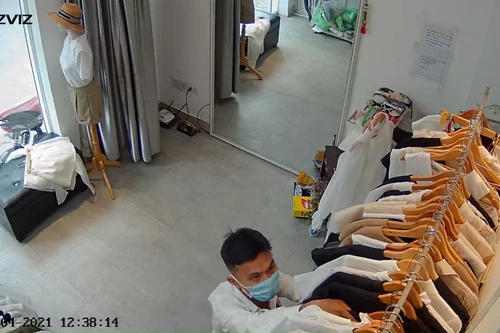 4 giờ truy 'nóng' đối tượng vào cửa hàng quần áo cướp tài sản