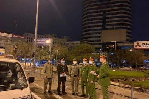 Công an quận Đống Đa: Không ngơi những nhịp chân đêm
