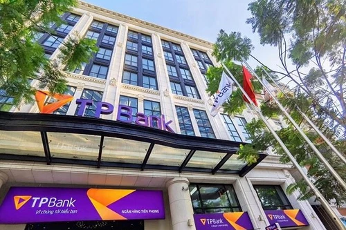 Công an Hà Nội điều tra làm rõ 2 vụ chiếm đoạt tài sản của ngân hàng 