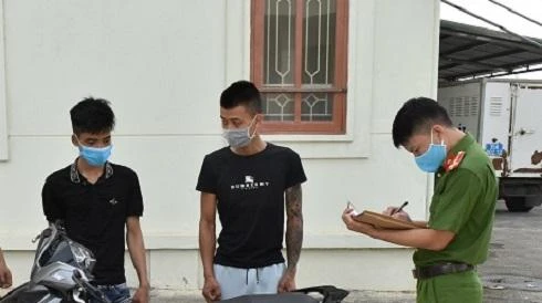 Bắt 2 đối tượng cướp giật tài sản