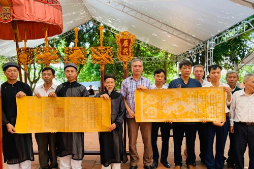 Hành trình theo dấu vua ban đưa sắc phong trở về (3): Chuyện bảo quản “báu vật” và những đạo sắc bất ngờ... trở về