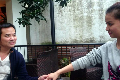 Cặp đôi diễn viên "Đối thủ kỳ phùng" hội ngộ tại bệnh viện