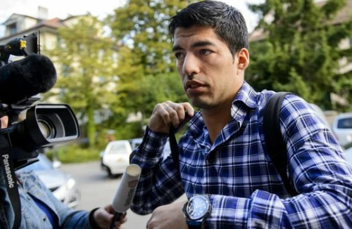 Nín thở chờ phán quyết cuối cùng vụ Suarez cắn Chiellini