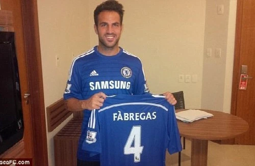 Fan Arsenal phẫn nộ trước thông tin Cesc Fabregas gia nhập Chelsea