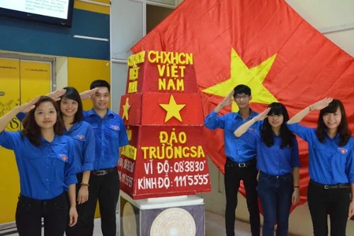 Sinh viên Khoa Quốc Tế - ĐHQG Hà Nội hướng về biển đảo quê hương