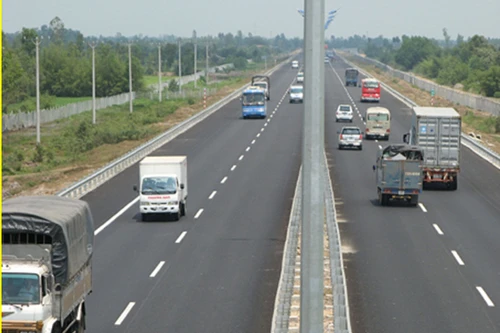 Thu phí 52,5km cao tốc Hà Nội - Hải Phòng từ 1-10