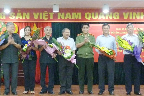 Trân trọng những đóng góp của thế hệ đi trước