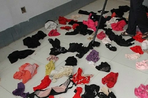 Ăn trộm đồ lót của phụ nữ để... giảm stress