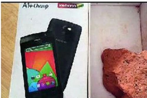 Đặt mua điện thoại qua mạng, nhận được...cục gạch