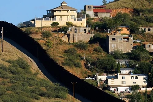 Mỹ, Mexico đạt thỏa thuận liên quan tới bức tường biên giới 