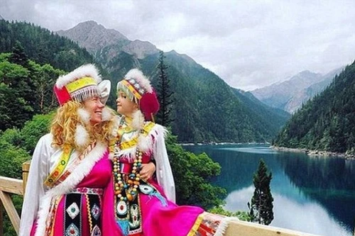 Đưa con đi du lịch vòng quanh thế giới