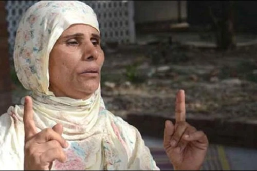 Bà mẹ bị tử hình vì thiêu sống con gái