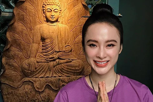 [ẢNH] Angela Phương Trinh: Từ "nữ hoàng thị phi" đến "gái ngoan" của showbiz Việt