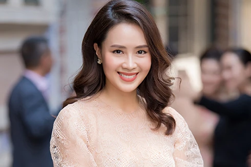 [ẢNH] Cuộc hôn nhân kín tiếng của Hồng Diễm – "nàng thơ" của những bộ phim ngôn tình