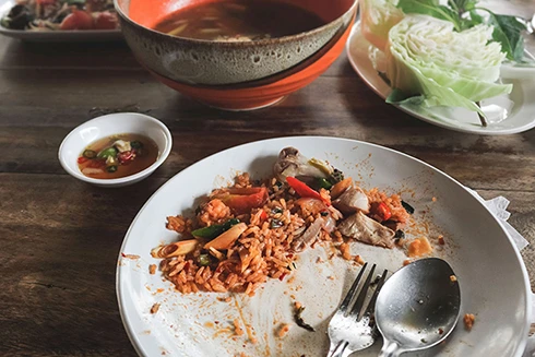 [ẢNH] Những kiểu tiết kiệm sai lầm khiến chúng ta dễ dàng "rước bệnh vào người"