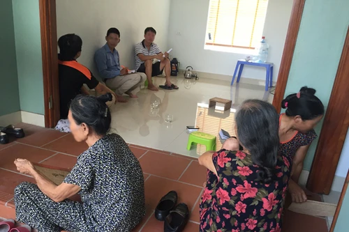 Cả làng nháo nhác vì quá tin "ông chú Viettel"