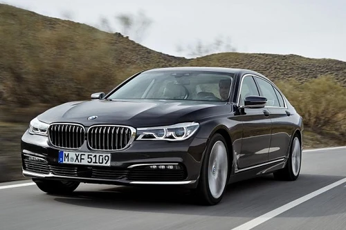 BMW sản xuất dòng xe đối đầu với Mercedes-Maybach