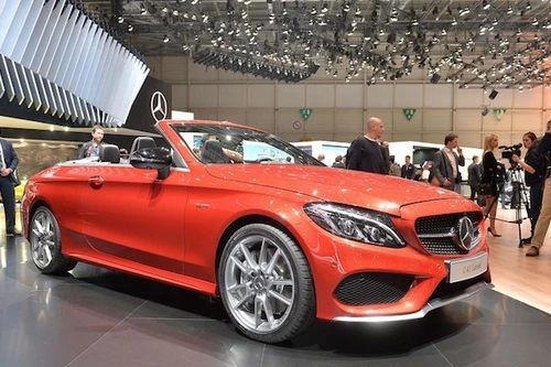 Chiêm ngưỡng vẻ đẹp long lanh của Mercedes-Benz C-Class mui trần