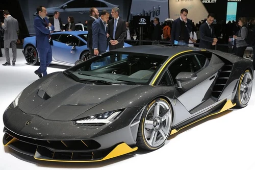 Lamborghini Centenario chính thức xuất hiện với giá bán 1,9 triệu USD