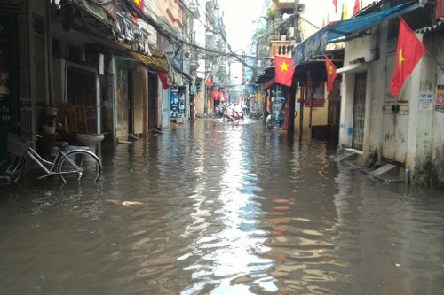 Khu H Tân Mai sau một cơn mưa dai...