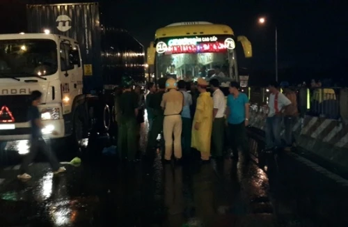 CSGT bắt được 2 nghi can giết người trên đường trốn chạy