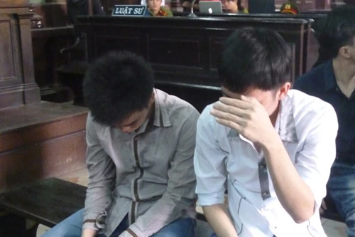 Hai thanh niên thay nhau hãm hiếp bé gái 16 tuổi