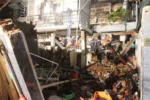 Cháy nổ kho chứa đạo cụ làm phim, 10 người chết