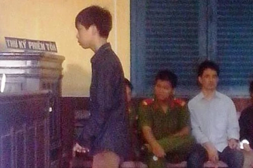 Giúp bạn đánh nhau, nam sinh lớp 8 đâm chết người