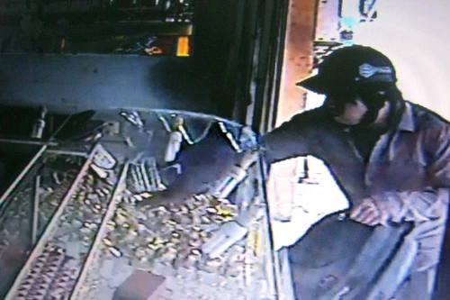 Camera nhận dạng được hung thủ vụ cướp tiệm vàng tại TP.HCM