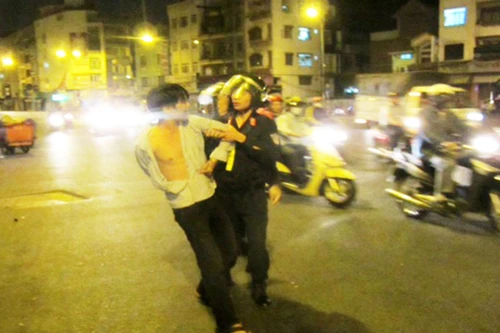 Cả gan khiêu khích, hành hung CSGT và CSCĐ