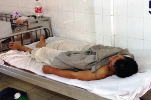 Nghi án chồng dí điện giết vợ rồi tự sát trong phòng trọ