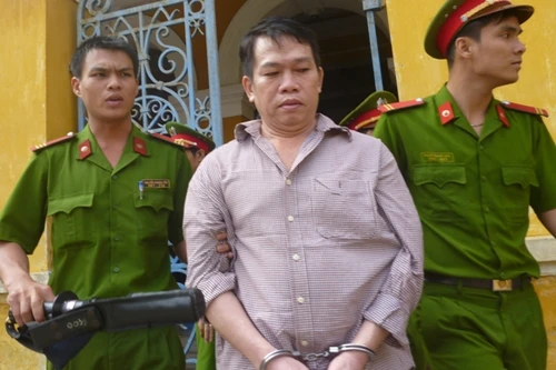 Cặp bồ nhưng thấy vợ đang ly thân có nhân tình vẫn cuồng ghen gây trọng án