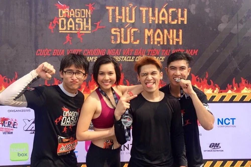 Á hậu Hoàng My vượt qua chướng ngại vật