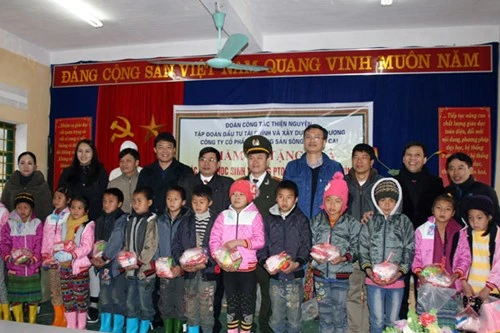 Mang hơi ấm đến học sinh vùng cao