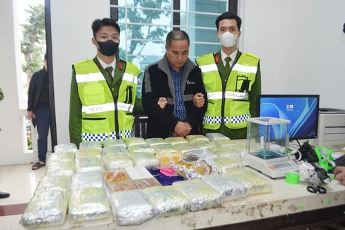 Đánh sập đường dây ma túy do… chủ tịch xã cầm đầu