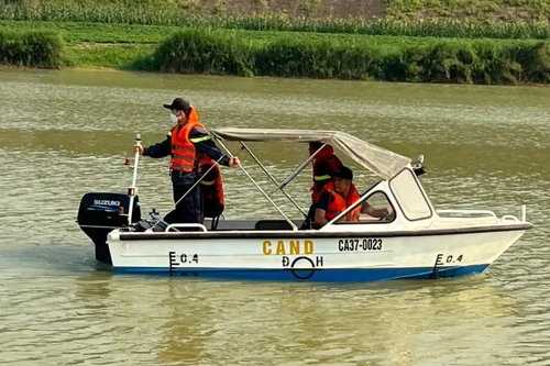 Tìm thấy thi thể người phụ nữ nhảy cầu tự tử