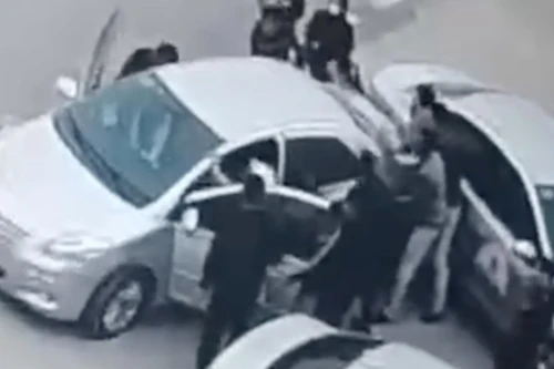 Xe tập lái lùi tông trúng người phụ nữ