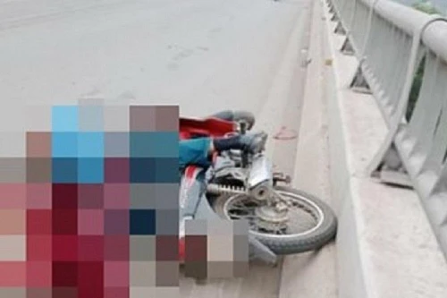 Truy tìm chiếc xe gây tai nạn khiến 2 người thương vong 