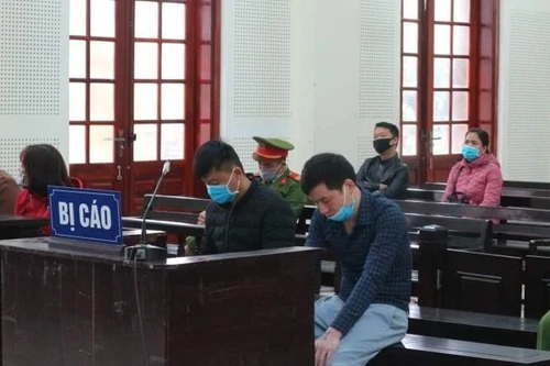 Dùng bè vượt sông, đưa người đi Trung Quốc trái phép