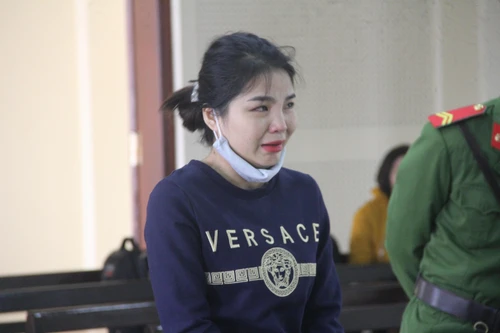 Vận chuyển ma tuý cho người tình để trừ nợ, hotgirl trả giá đắt