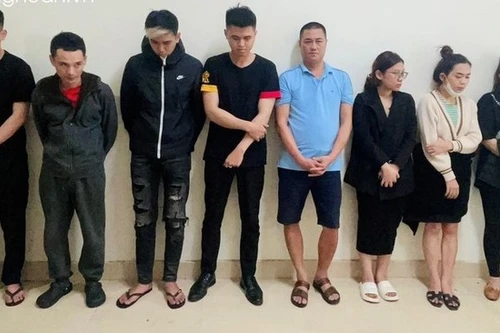 Bắt quả tang nhóm nam nữ thanh niên đang phê ma túy trong khách sạn