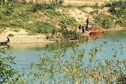 Tìm thấy thi thể thầy hiệu trưởng trên sông Lam