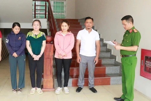 Triệt phá đường dây làm giả 480.000 sản phẩm gội đầu, nước xả, kem đánh răng