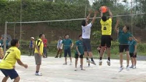 Người đàn ông đột quỵ khi đang thi đấu bóng chuyền