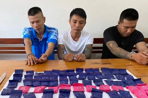 3 đối tượng vận chuyển 12.000 viên ma túy sa lưới