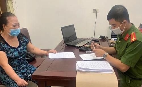 Bắt giữ “bà trùm” cho vay tiền với lãi suất lên đến 912,5%/năm