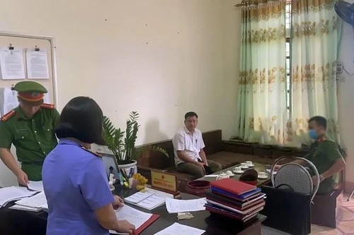 Chủ tịch xã và thuộc cấp nghiệm thu khống công trình để rút tiền ngân sách