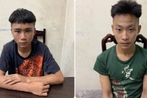 Cặp đôi tuổi teen dùng hung khí chặn đường cướp tài sản
